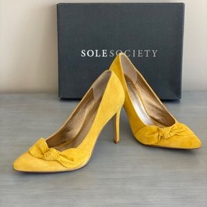 Sole Society Mustard Bowknot Heels